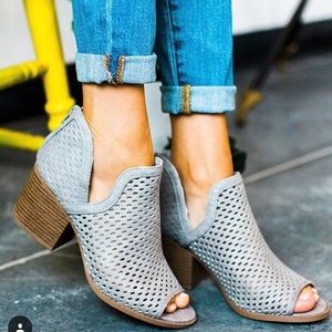 Size 6- Adorable Peep Toe Booties-"Qupid"